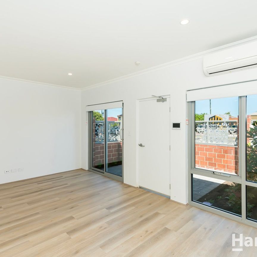 Modern Apartment in the heart of Morley - Photo 1