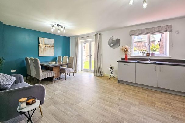 5 bedroom detached house to rent - Photo 1