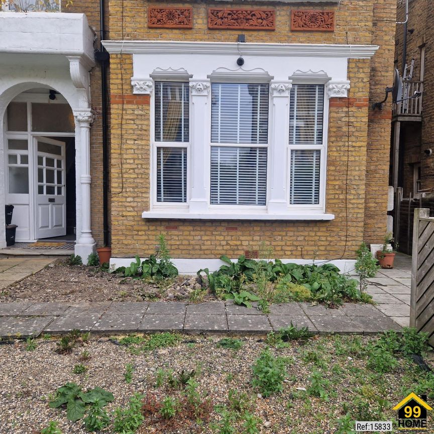 1 bed Flat in Brixton , London, SW2 4QD - Photo 1