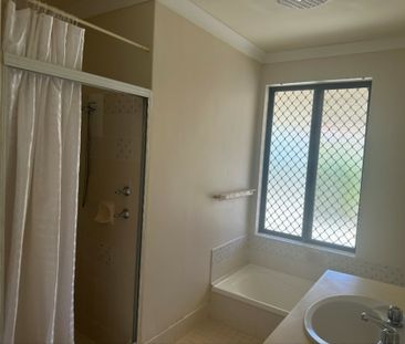 PLENTY OF SPACE IN CENTRAL LOCATION - MUST VIEW!!! - Photo 3