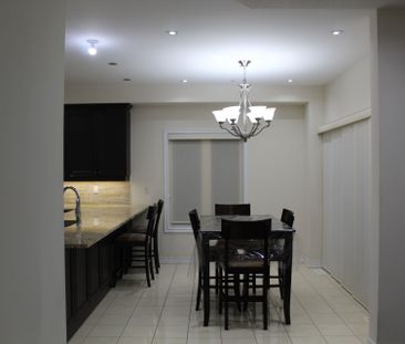 For Lease - 210 Bellchase Trail, Brampton, Ontario - Photo 3