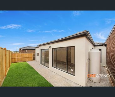 3 Plume Terrace, Rockbank, Vic 3335 - Photo 3