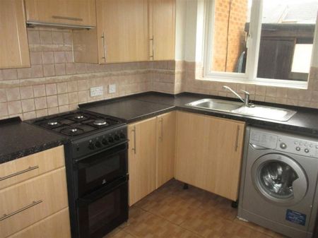 Pearl Gardens, Slough, Berkshire,SL1 - Photo 4