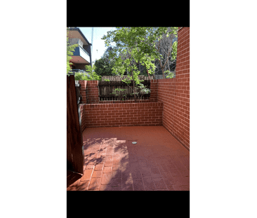 Ground Floor Living - Entry via Lapish Ave - Photo 6