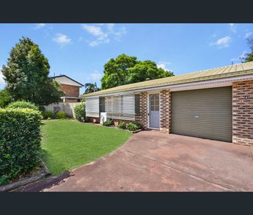 1/4 Denyer St, Wilsonton, Qld 4350 - Photo 2
