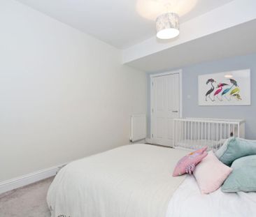 3 bedroom flat to rent - Photo 5