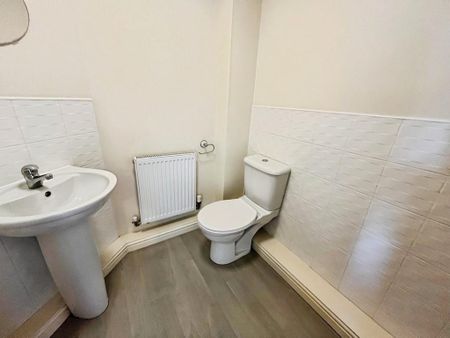 2 bedroom apartment to rent - Photo 5
