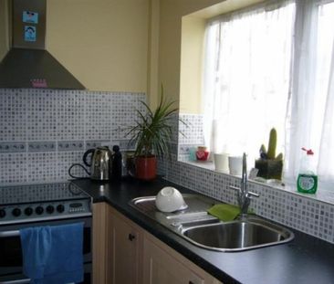 Student Accommodation -Two bed House Middlemore Drive - Photo 3