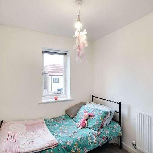 Whimbrel Drive, Minster On Sea, ME12 - Photo 1