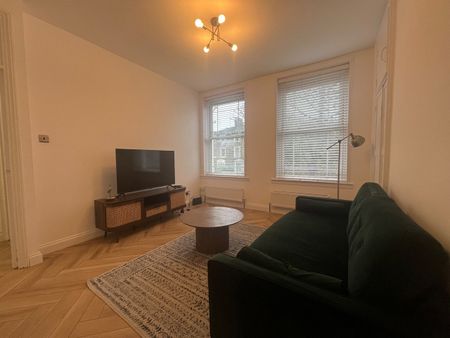 1 Bed Flat, Amersham Road, SE14 - Photo 3