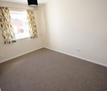 2 bedroom maisonette to rent - Photo 2