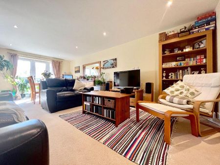 House share to rent - Photo 2