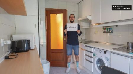 Room in a shared 4-bedroom apartment for rent in Palos de Moguer, professionals, students, only individuals - Foto 4