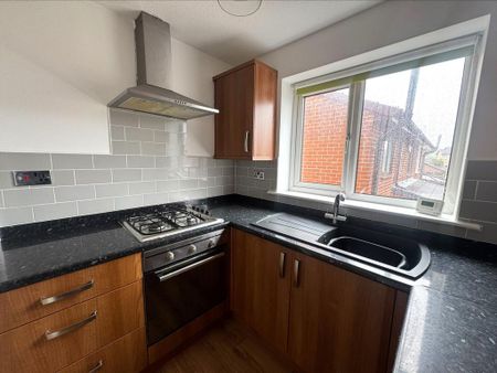1 bedroom flat to rent - Photo 4