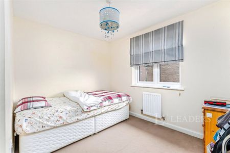 4 bedroom house to rent Dragonfly Lane, Cringleford, Norwich, NR4 - Photo 3