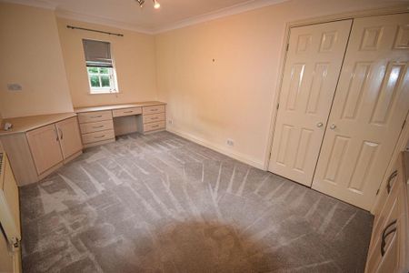 5 bedroom detached house to rent - Photo 5