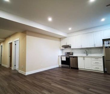 For Lease - 111 Mitchell Place, Newmarket, Ontario - Photo 6