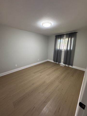 For Lease - 41 Maclaren Avenue, Barrie, Ontario - Photo 5