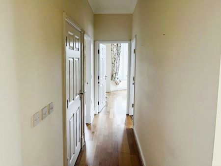 Beautiful furnished two bedroom flat to rent in the heart of Heaton Moor - Photo 2