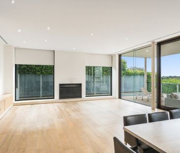 210 Noble Street, Newtown, VIC, 3220 - Photo 1