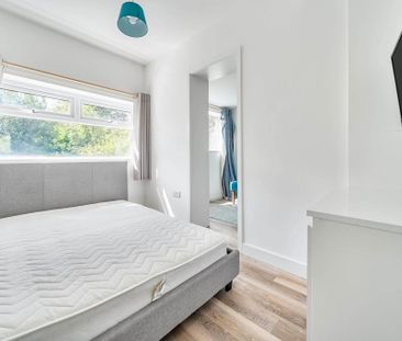 6 bedroom semi-detached house to rent - Photo 5