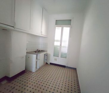 Appartement 2 pièces 35m2 MARSEILLE 15EME 495 euros - Photo 1