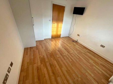 Sunbury Gardens, Mill Hill, NW7 - Photo 4