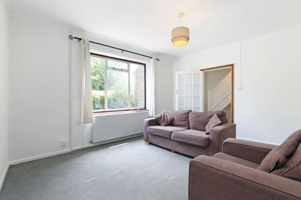 3 bedroom House To Let Total Size: 941 SQ FT - Photo 1