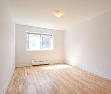 4570-4590 Queen Mary - Photo 5