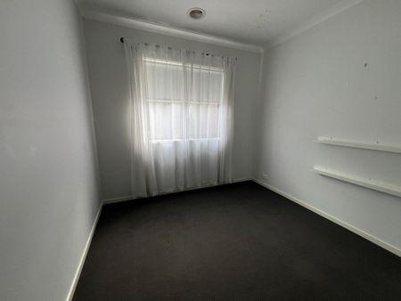 Modern, Low-Maintenance Home in a Prime Family Location! - Photo 2