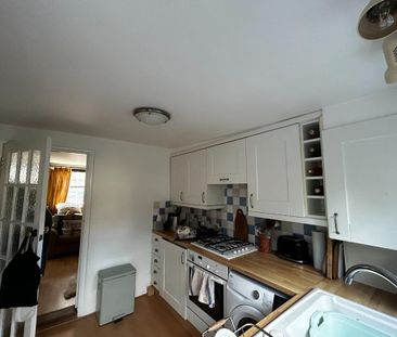 2 bedroom terraced house to rent - Photo 2
