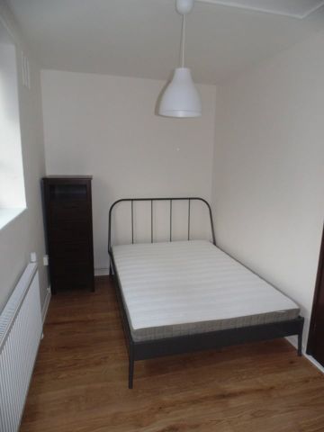 Room in a Shared Flat, Jewell House, SW12 - Photo 2