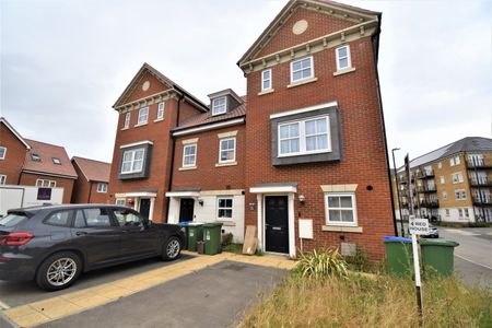 Semi-detached House to rent - Richmer Road, Erith, DA8 - Photo 5