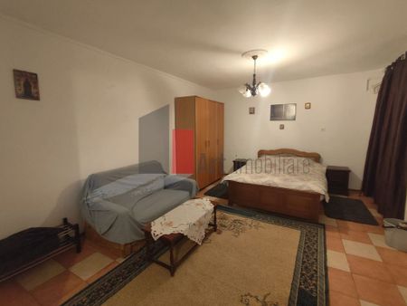 Garsoniera de inchiriat in zona Damaroaia - Photo 2