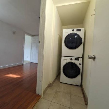 A single house with 1 bed 1 bath at the rear floor - Photo 4