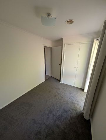 Langwarrin - Photo 5