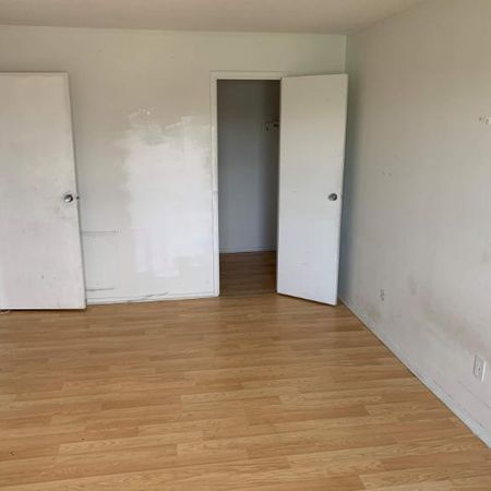 2 CH - 1 SDB - Côte Saint-Luc - $1,600 /mo - Photo 4