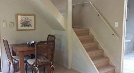 Charming Furnished Titirangi 2BR Retreat w/ Spa! - Photo 5