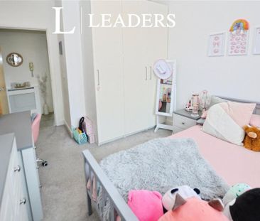 2 bedroom flat to rent - Photo 6