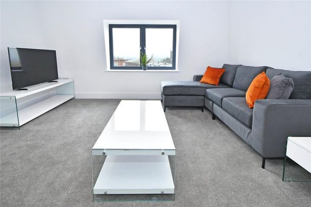 3 bedroom apartment to rent - Photo 1