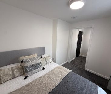 1 bedroom in a house share to rent - Photo 4