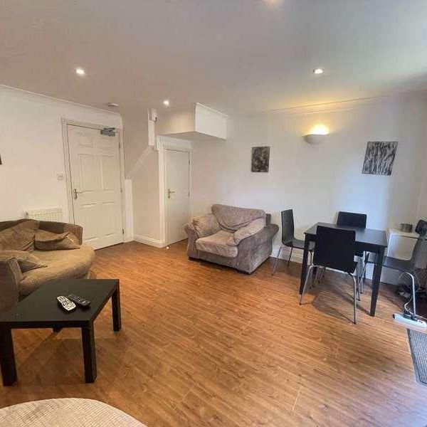 The Forge, Rushden, NN10 - Photo 1