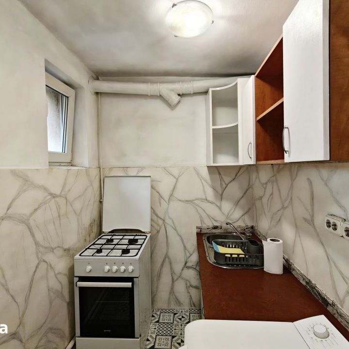 Apartament cu 3 camere, strada Busteni, Gheorgheni - Photo 1