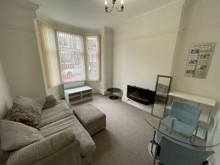 1 bedroom ground floor flat to rent - Photo 4