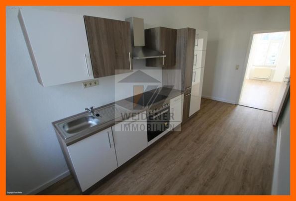 Sie suchen etwas Modernes? 2-Raum Wohnung mit neuer Einbauküche und neuem Boden! - Foto 1