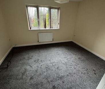 2 Bed End Terrace, Berkeley Mews, B25 - Photo 5