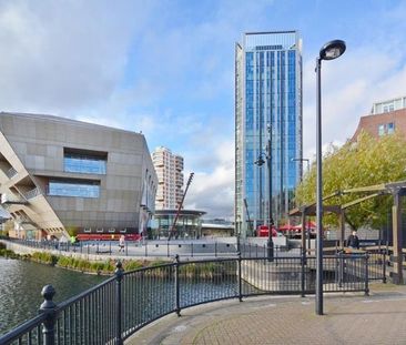 Room in a Shared Flat, Surrey Quays Station, SE16 - Photo 6