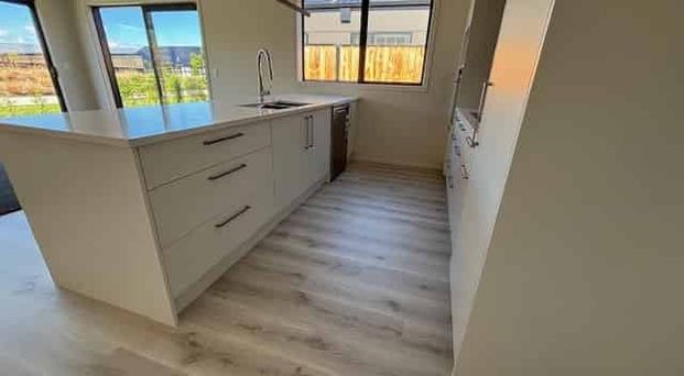 CROMWELL - 4 BEDROOMS - Photo 1