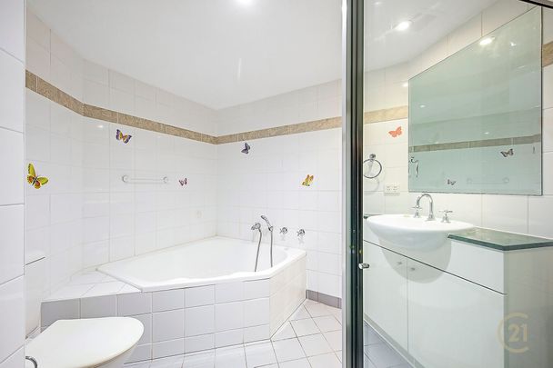 Modern Apartment in the Heart of Chatswood &ast;&ast; Available 28&sol;11&sol;24 &ast;&ast; - Photo 1