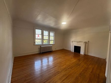 For Lease - 2393 Queen Street Unit# 17, Toronto, Ontario - Photo 2